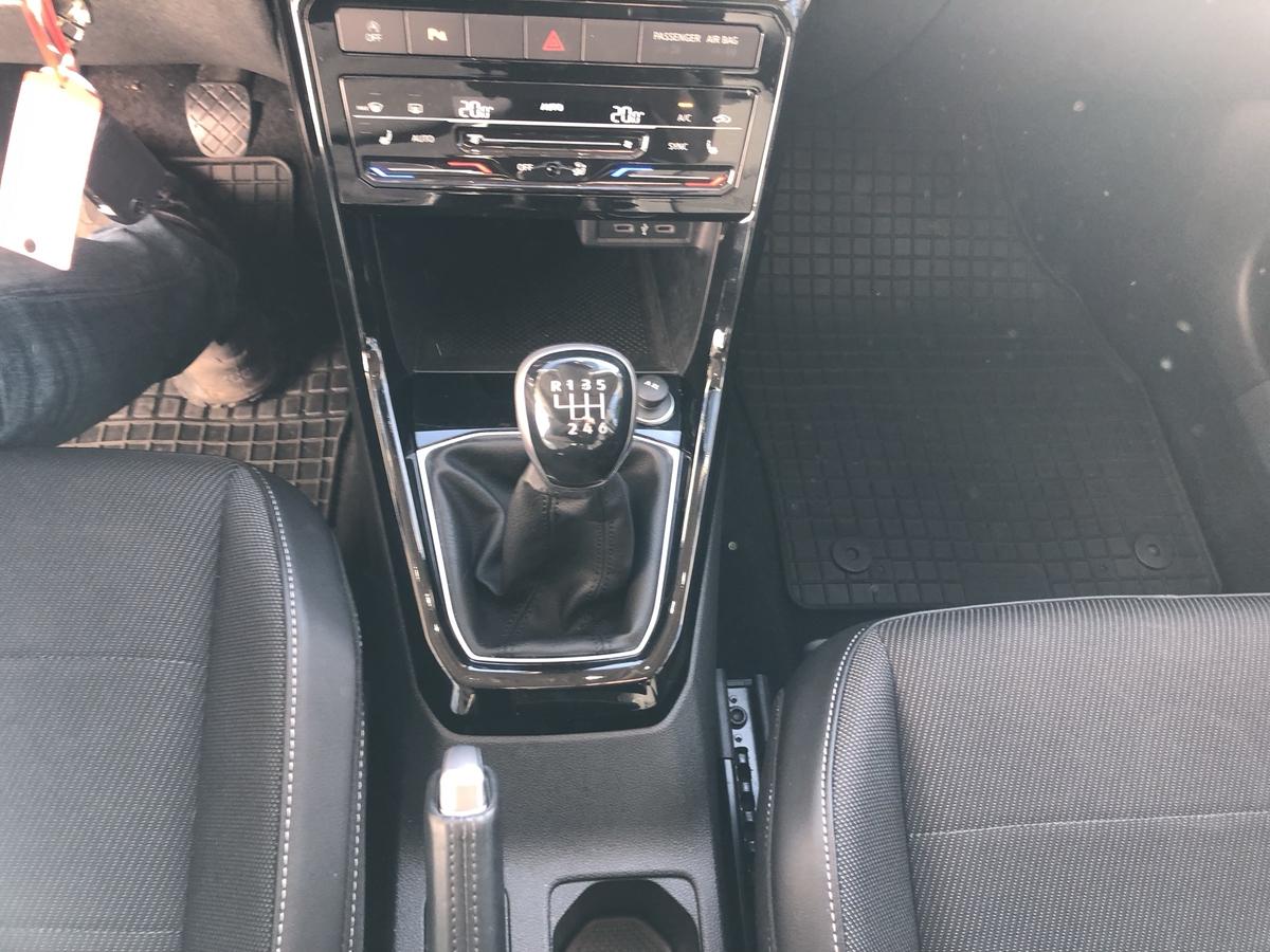 Volkswagen T-Cross 1.0 TSI Style*NAVI*LED*SHZ*CAM*DIGI*PDC*ALU 18*MEDIA