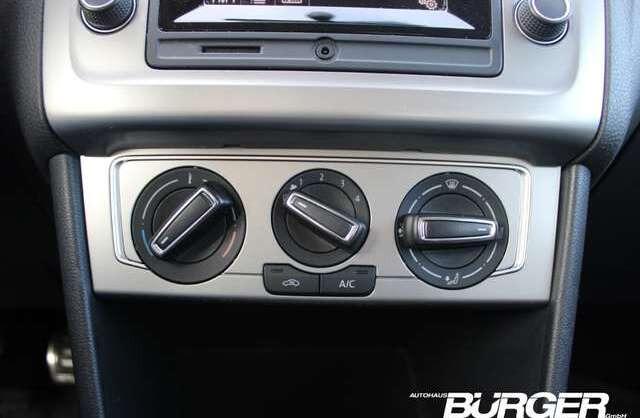 Volkswagen Polo V Cross Klimaauto PDCv+h Winterpaket Alu Sportsitz