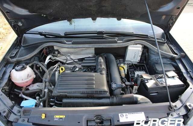 Volkswagen Polo V Cross Klimaauto PDCv+h Winterpaket Alu Sportsitz