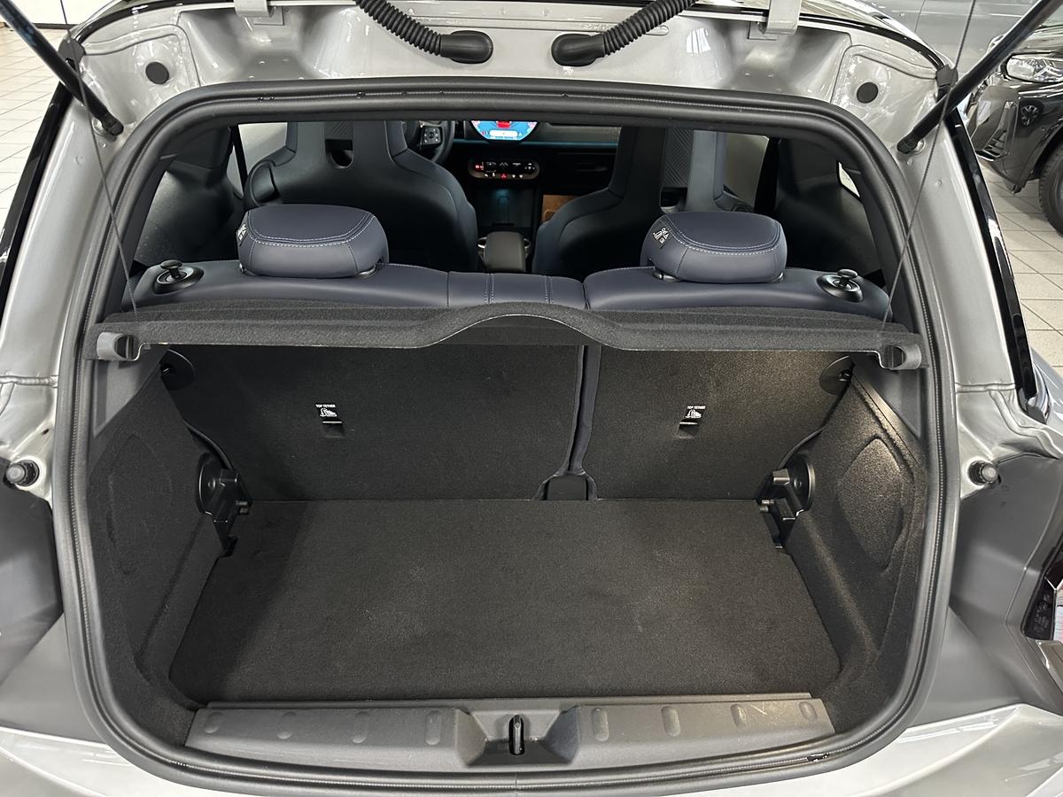 MINI Cooper C Favoured Trim 18