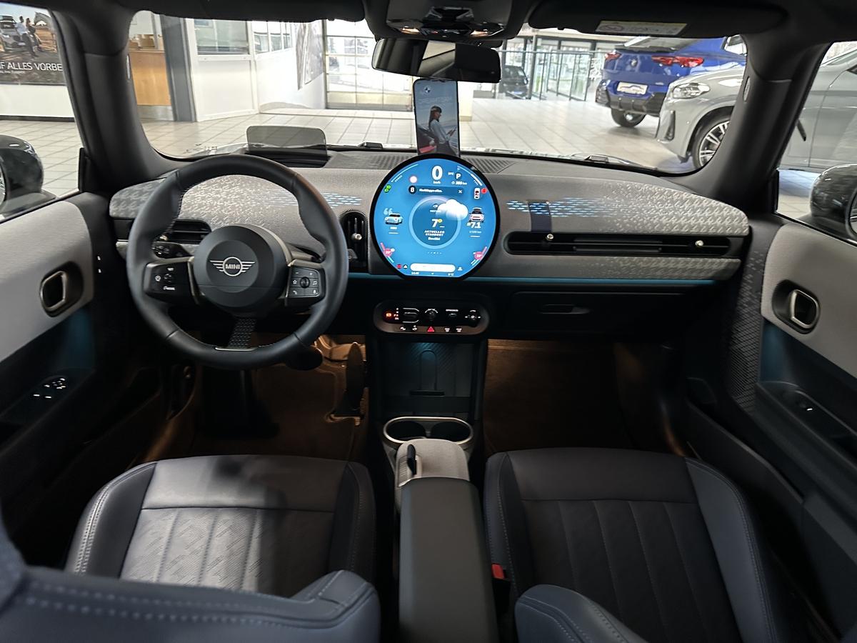 MINI Cooper C Favoured Trim 18