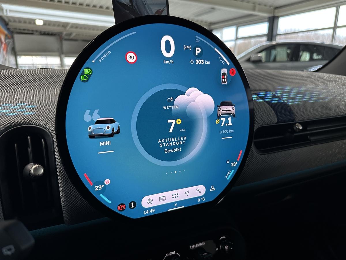 MINI Cooper C Favoured Trim 18