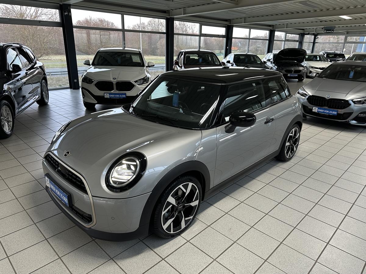 MINI Cooper C Favoured Trim 18