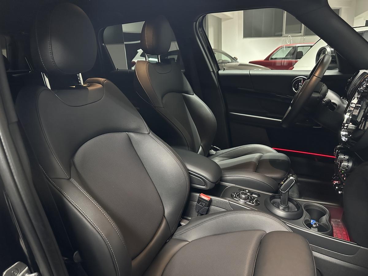 MINI Cooper Countryman Classic Trim Navi. Leder Kamera LED Sitzhz