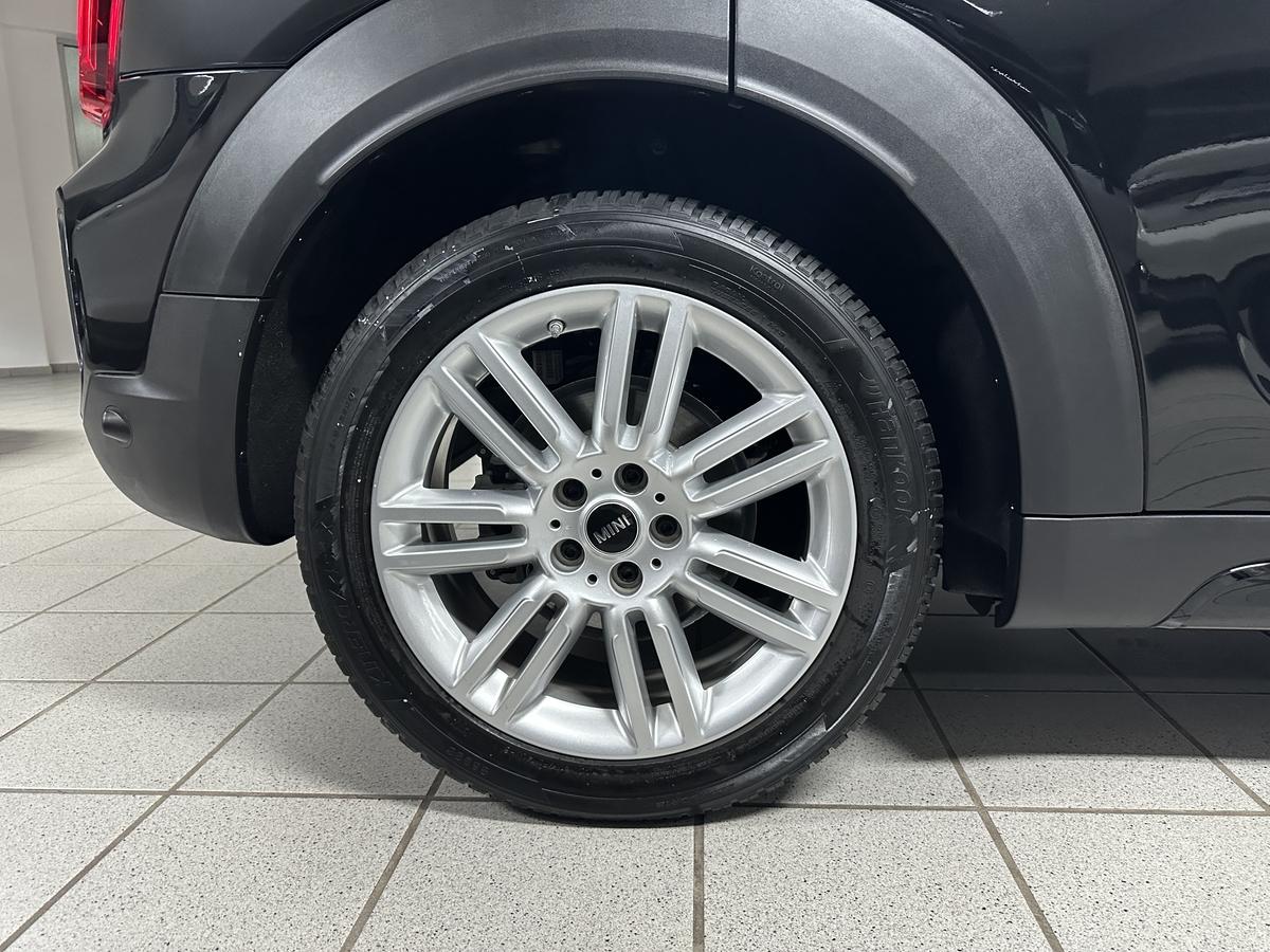 MINI Cooper Countryman Classic Trim Navi. Leder Kamera LED Sitzhz