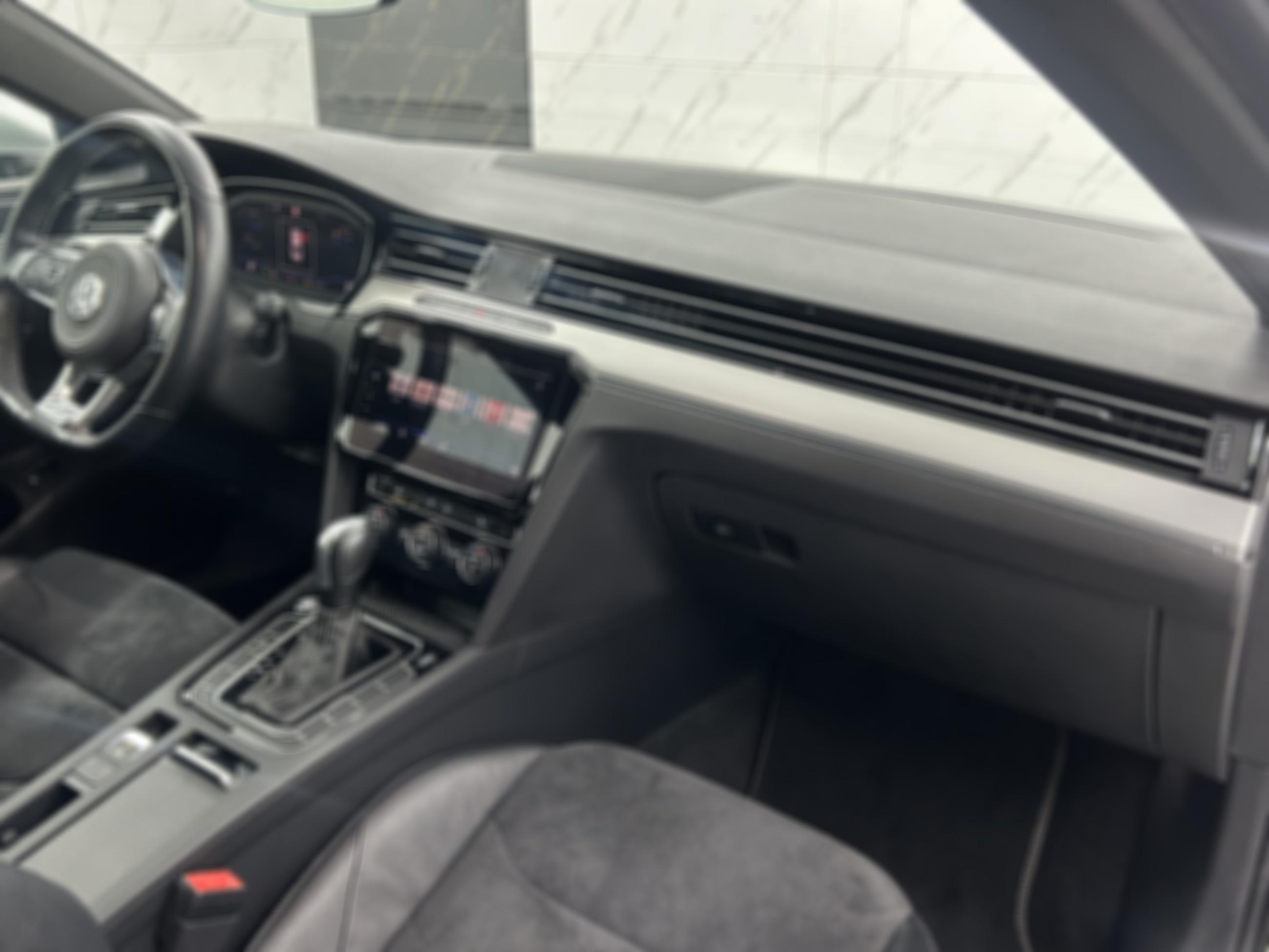 Volkswagen Arteon R-Line+DSG+ACC+AHK+Pano+LED+Kamara+Navi