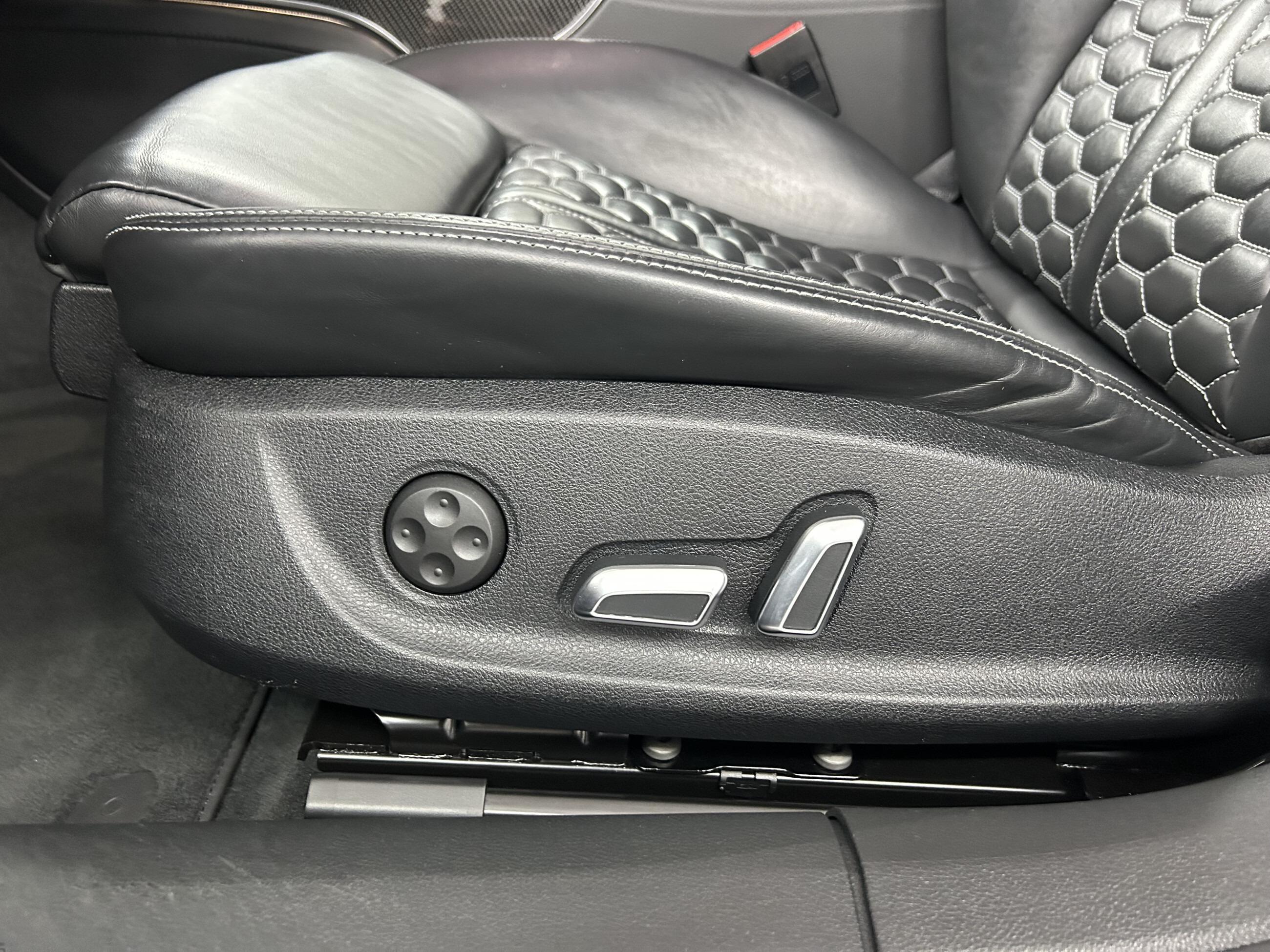 Audi RS6 Quattro+Pano+Temp+Head-Up+Matrix LED+Memory