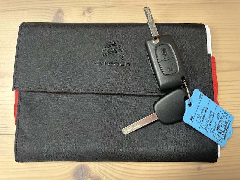 Citroën Berlingo 1.2 PURETECH 110 SHINE KLIMA*SHZG*NAVI*PANORAMADACH