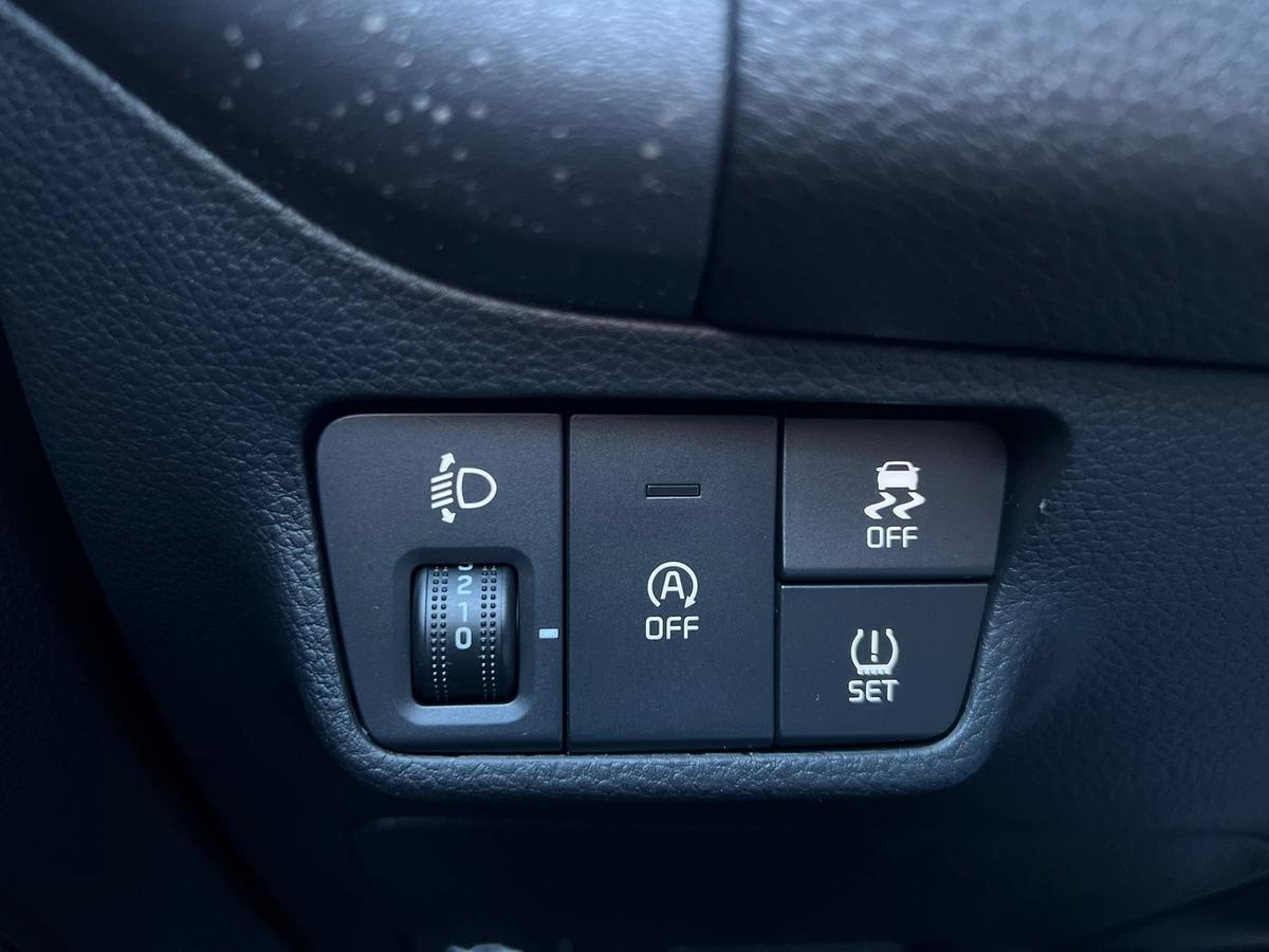 Kia Stonic 1.0 T-GDI - Navi - Lenkrad+Sitzhzg - R.Kam - PDC v+h