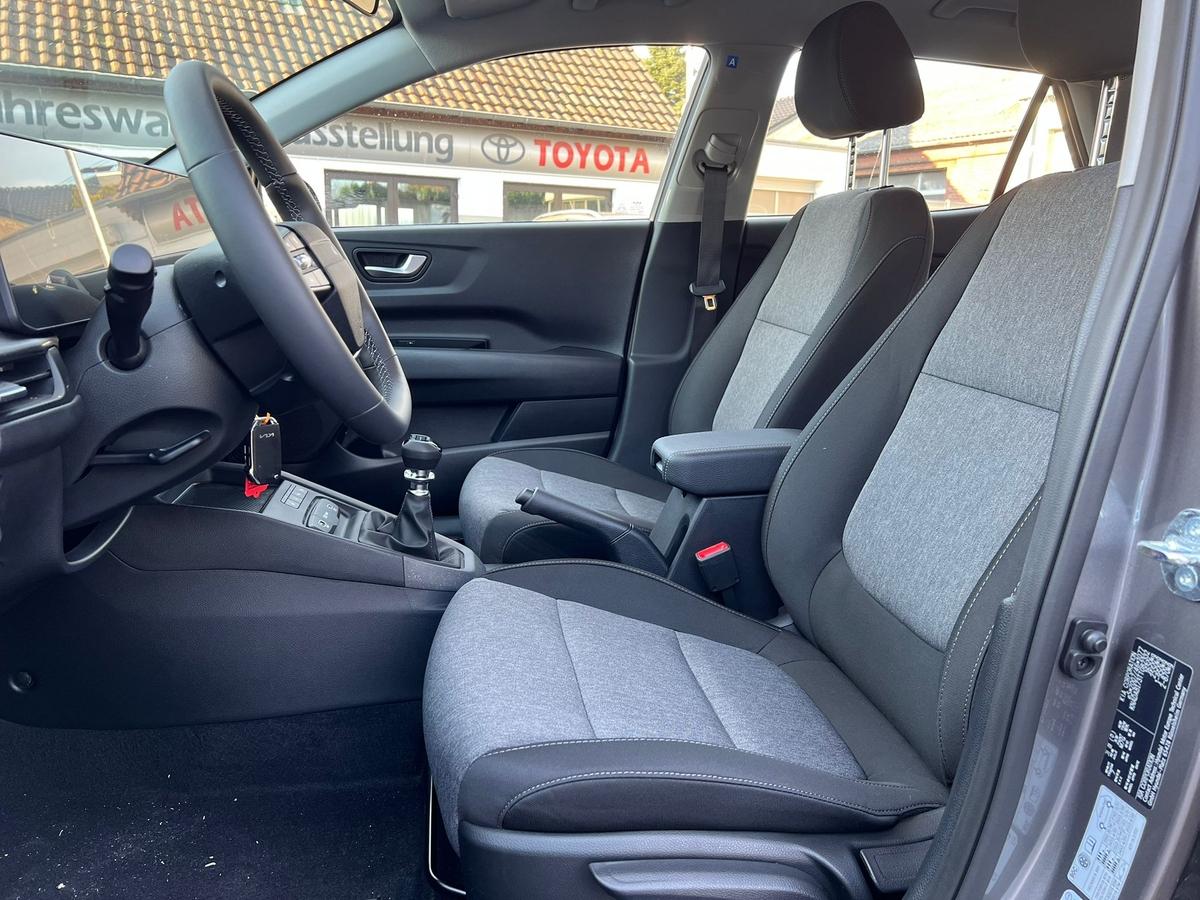 Kia Stonic 1.0 T-GDI - Navi - Lenkrad+Sitzhzg - R.Kam - PDC v+h