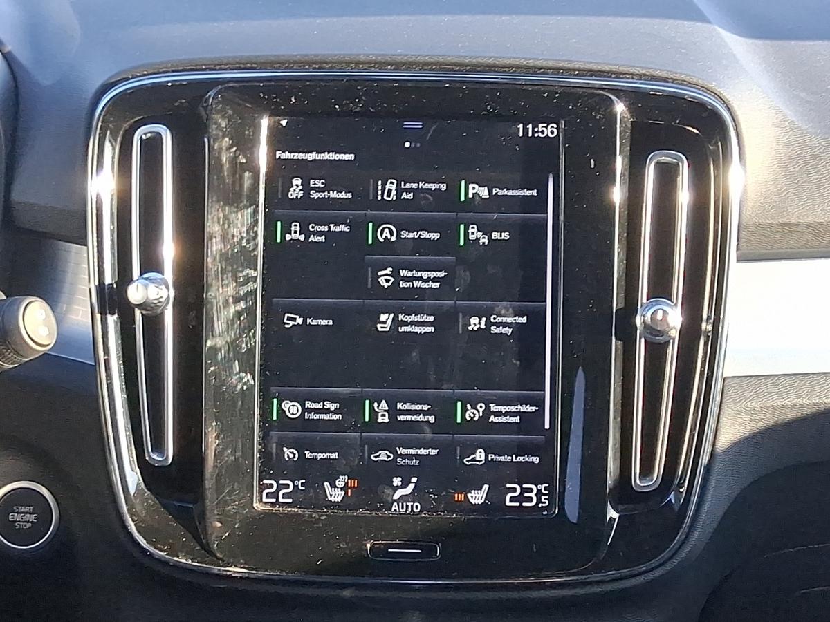 Volvo XC40 B4 *STANDHEIZUNG*AHZV*TOT-WINKEL-ASSIST*ACC*RÜCKF.-CAM