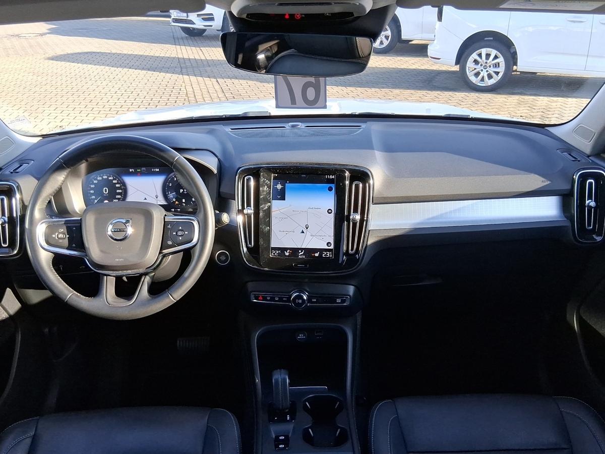 Volvo XC40 B4 *STANDHEIZUNG*AHZV*TOT-WINKEL-ASSIST*ACC*RÜCKF.-CAM