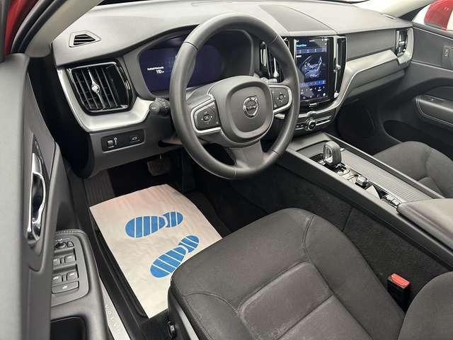 Volvo XC60 Momentum Pro 2WD 