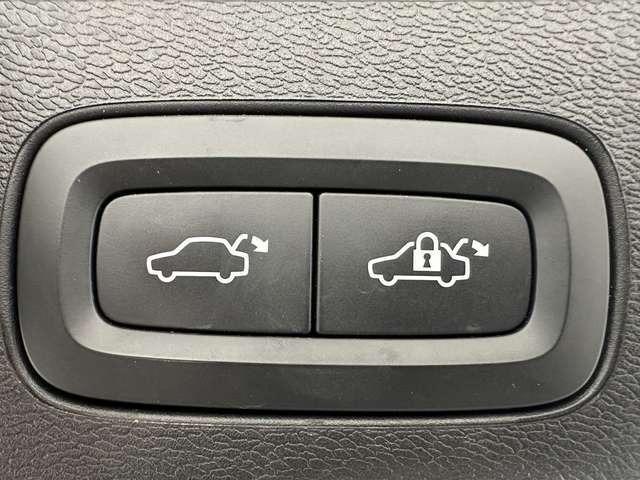 Volvo XC60 Momentum Pro 2WD 