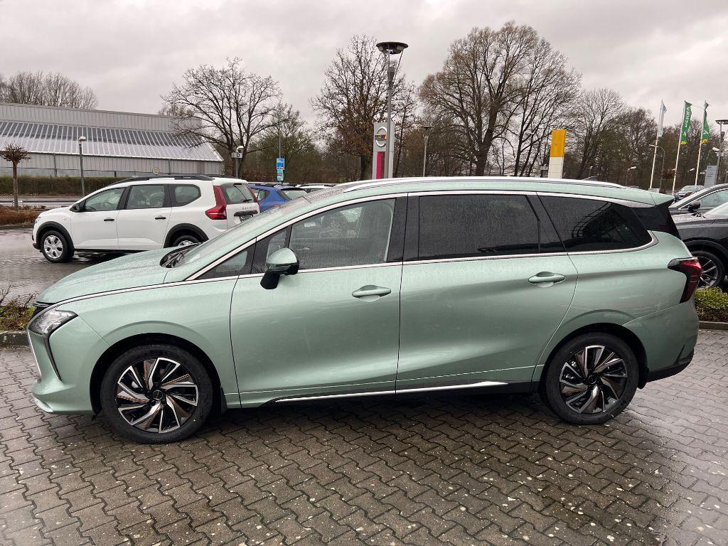 DFSK Forthing 5 DFM Forthing 4