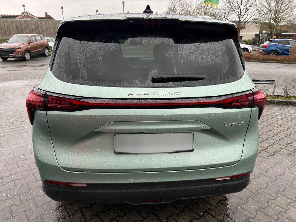 DFSK Forthing 5 DFM Forthing 4