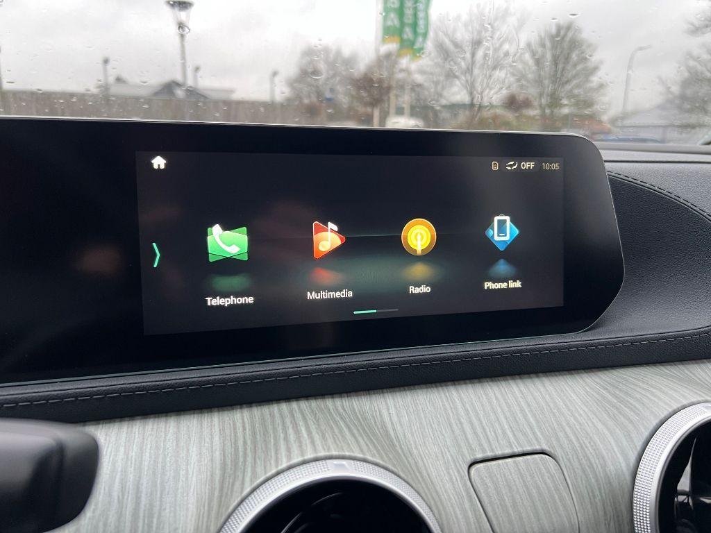 DFSK Forthing 5 DFM Forthing 4