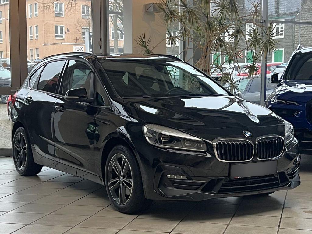 BMW 220 Active Tourer 220i AT Sport Line*PANO*LEDER*AHK*SHZ*NAVI*HUD*