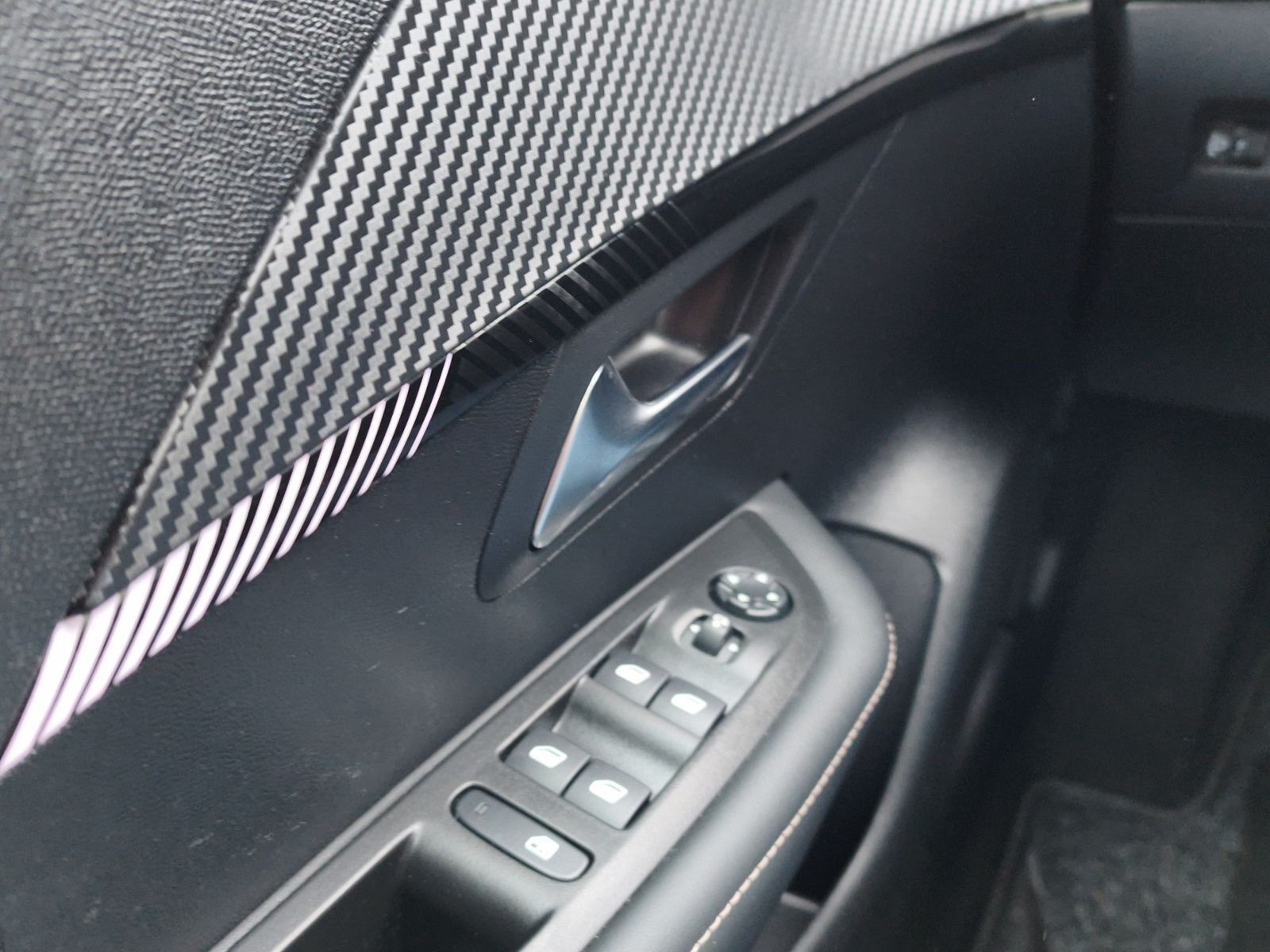 Peugeot 208 Allure/Totw./360°/ACC/SHZ/Klimaaut.
