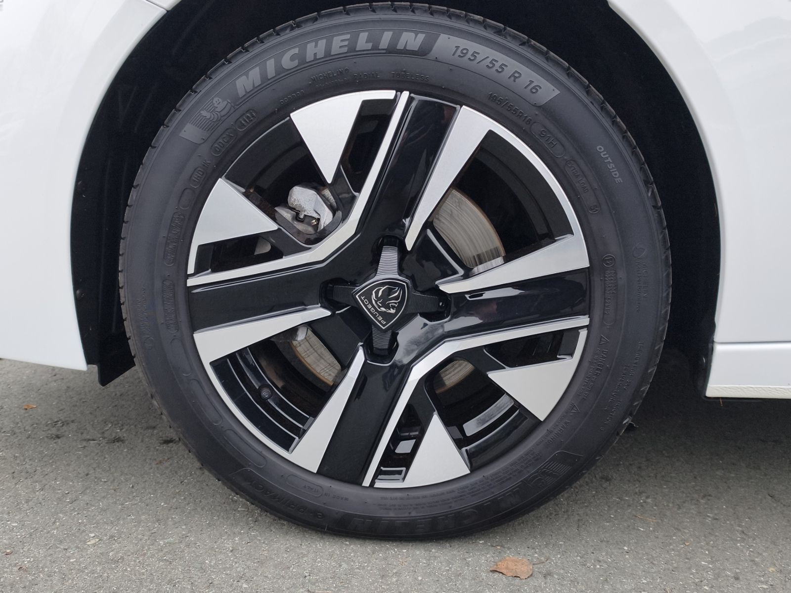 Peugeot 208 Allure/Totw./360°/ACC/SHZ/Klimaaut.
