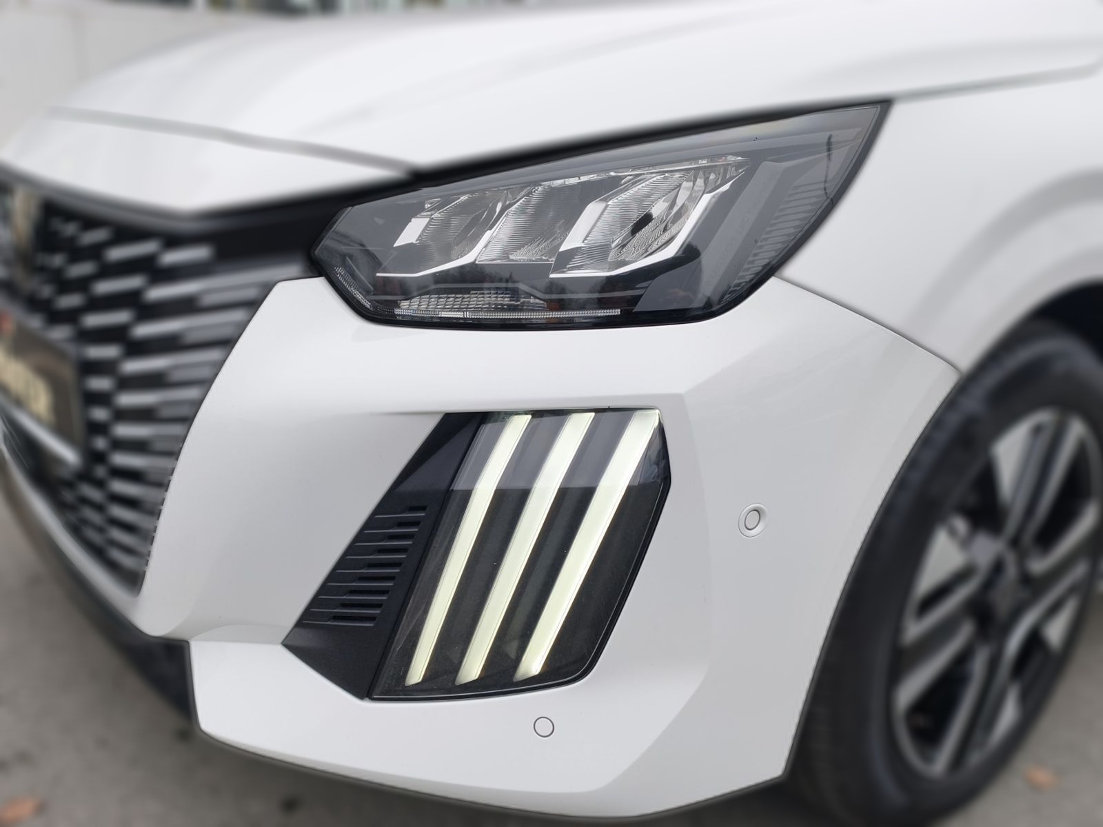 Peugeot 208 Allure/Totw./360°/ACC/SHZ/Klimaaut.