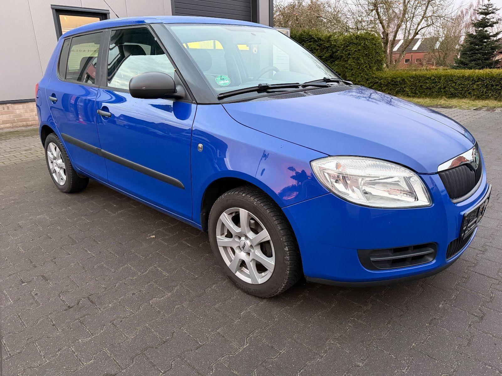 Skoda Fabia 1,2 4Türig Klima AHK NAVI Bluetooth