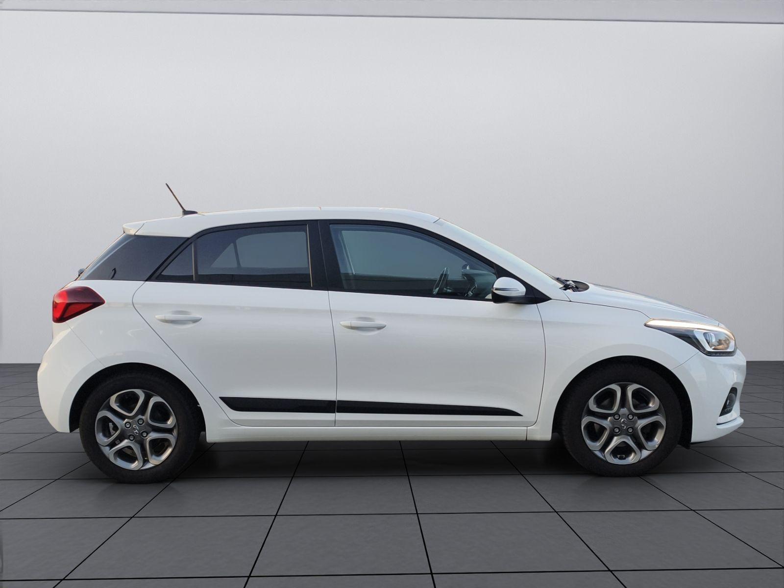 Hyundai i20 Style/Einparkh. v+h./SHZ/15