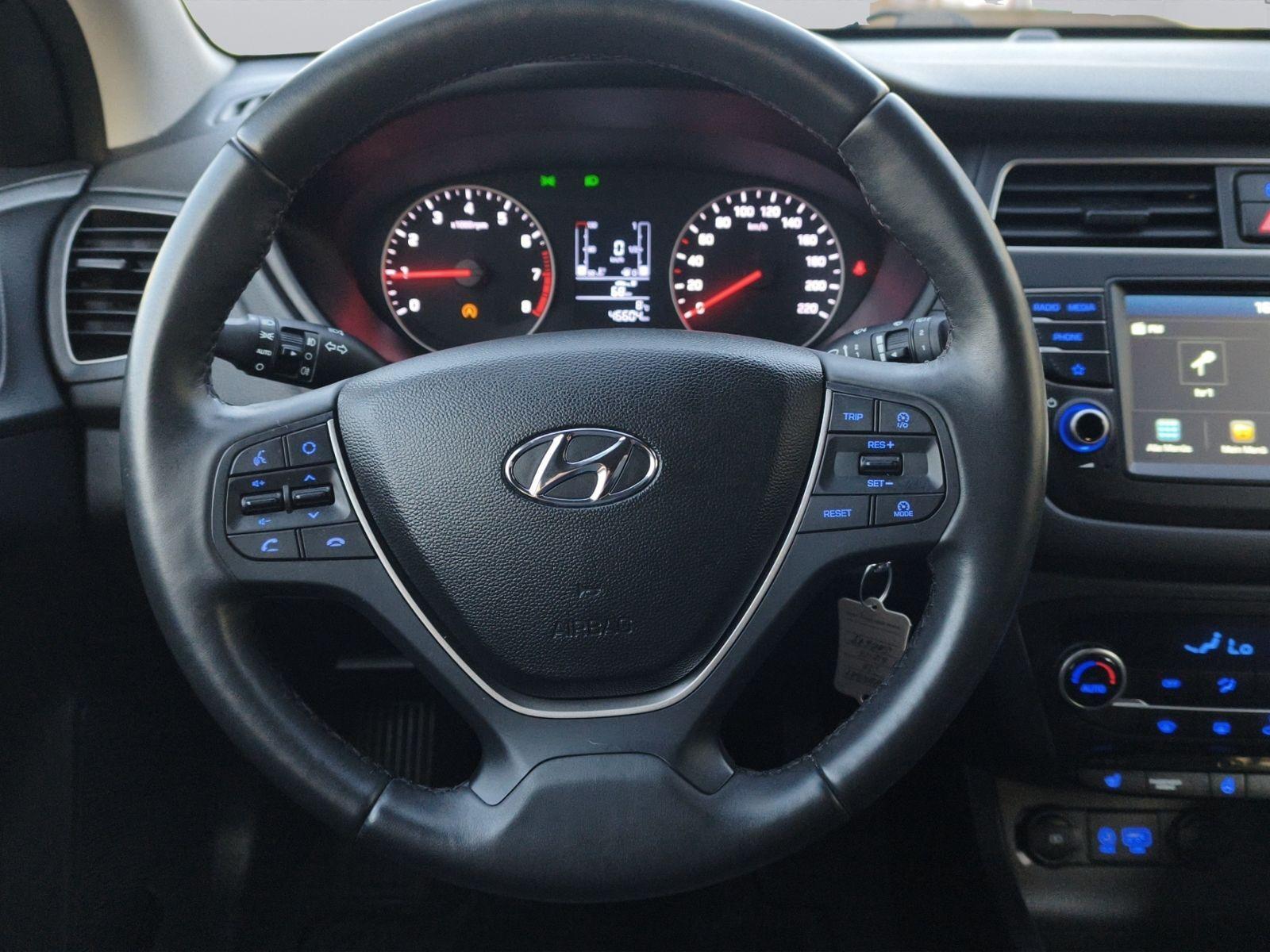 Hyundai i20 Style/Einparkh. v+h./SHZ/15