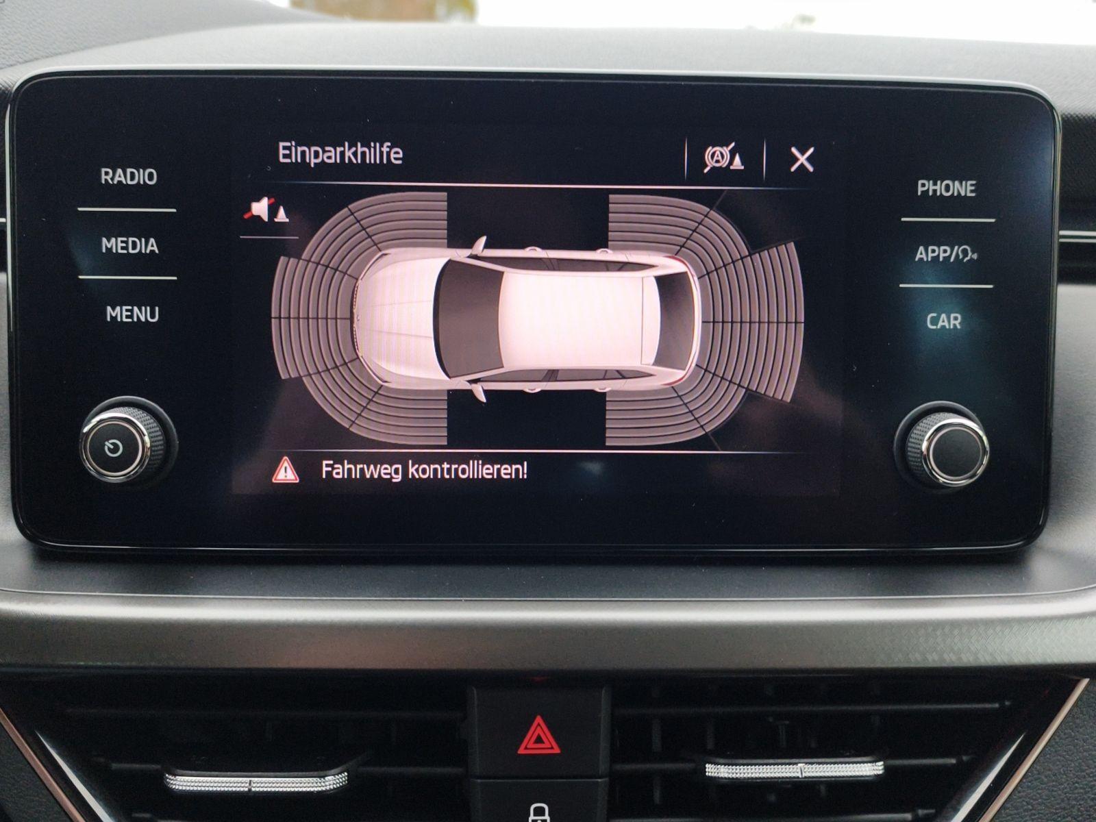 Skoda Scala Style/ACC/Einparkh. v+h/Ambientebel./SHZ