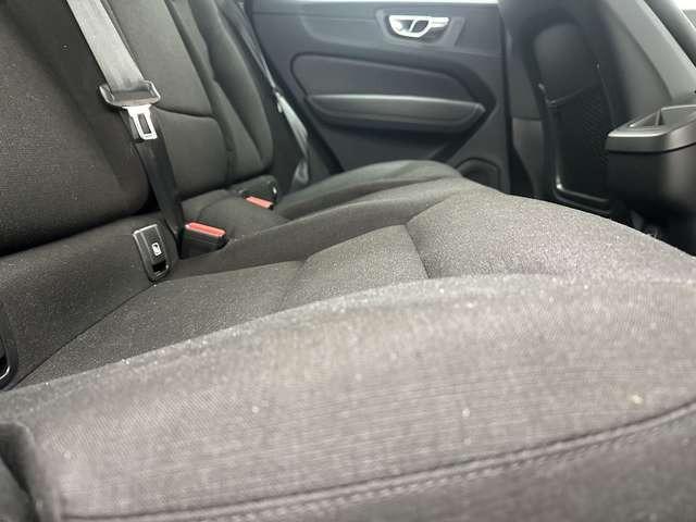 Volvo XC60 Momentum Pro 2WD 