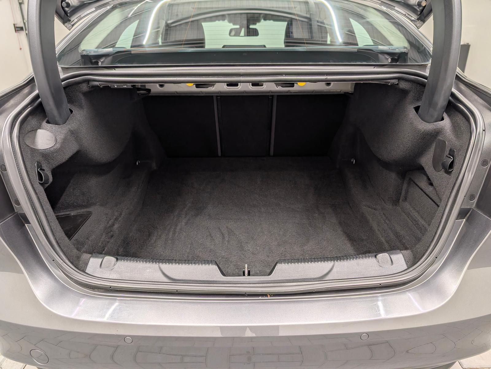 Jaguar XE R-Sport 360°/Pano/Standhzng/Meridian/Leder