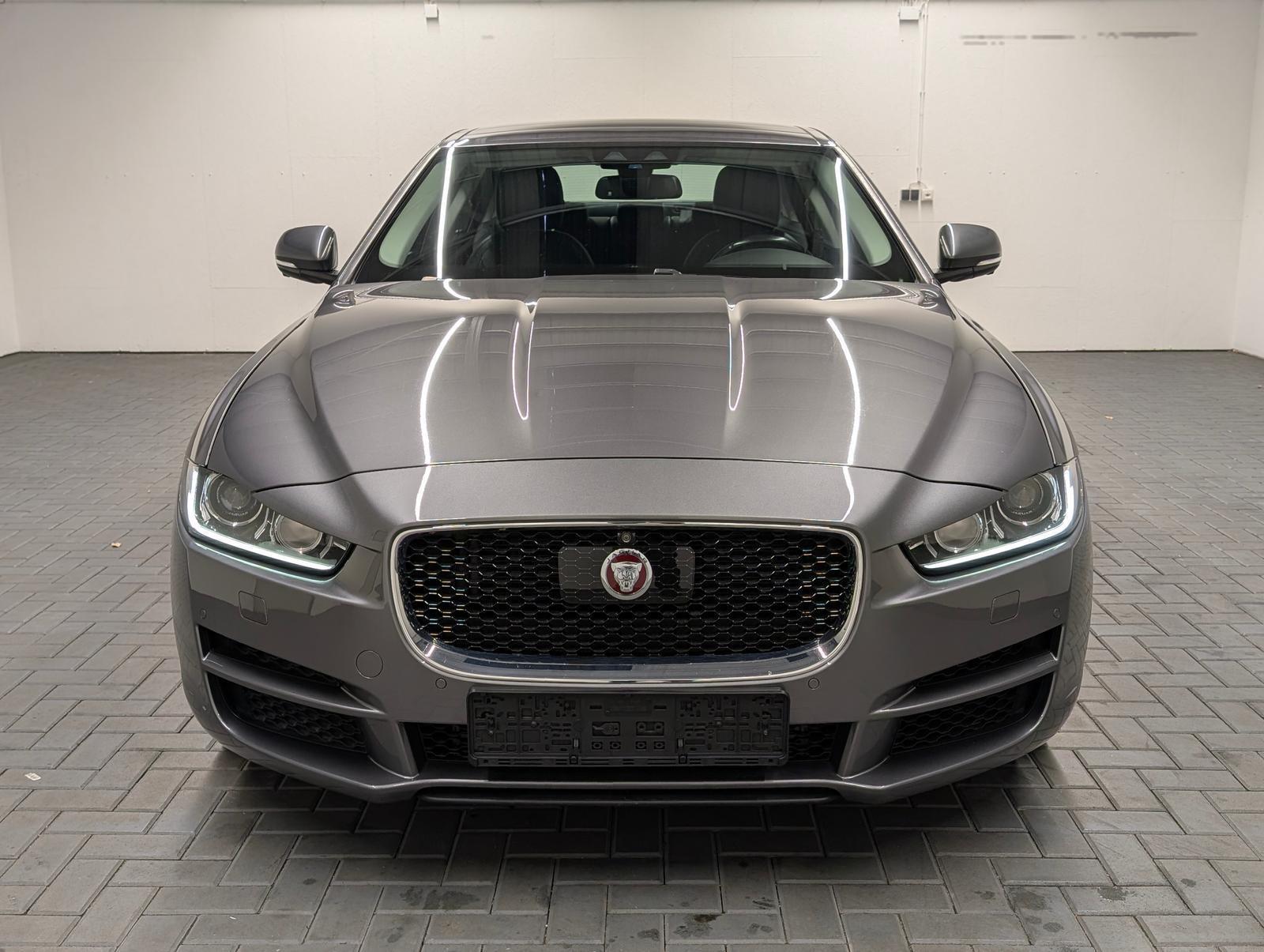 Jaguar XE R-Sport 360°/Pano/Standhzng/Meridian/Leder