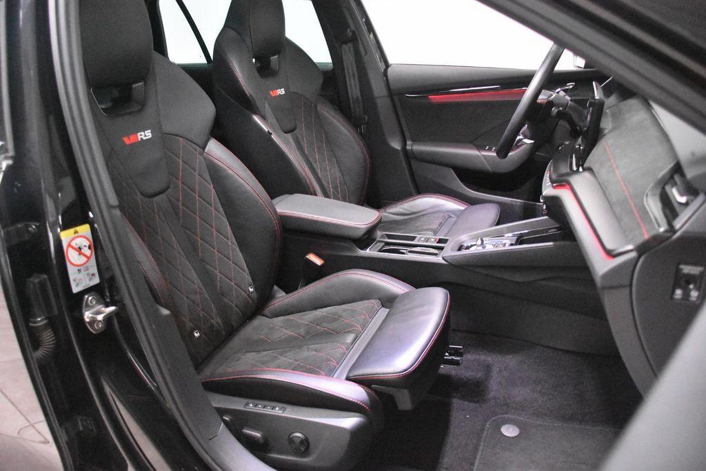 Skoda Octavia Combi RS Plus 4x4 Pano Sound Standheizg.