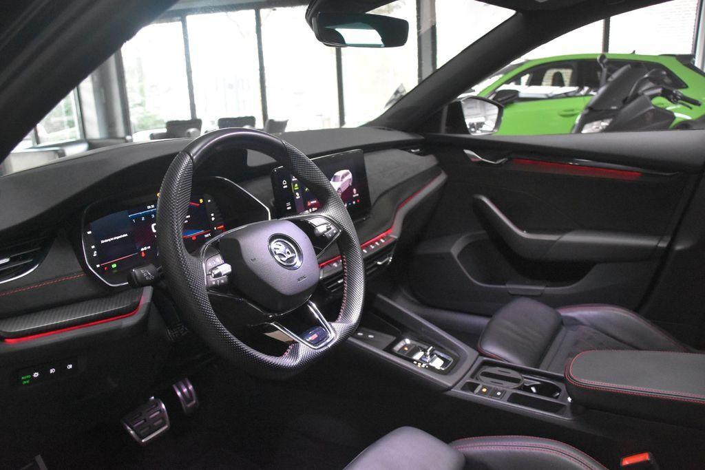 Skoda Octavia Combi RS Plus 4x4 Pano Sound Standheizg.