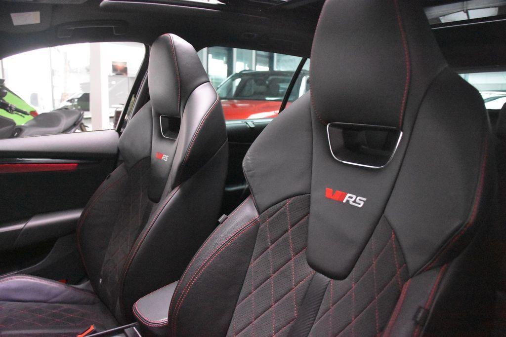 Skoda Octavia Combi RS Plus 4x4 Pano Sound Standheizg.