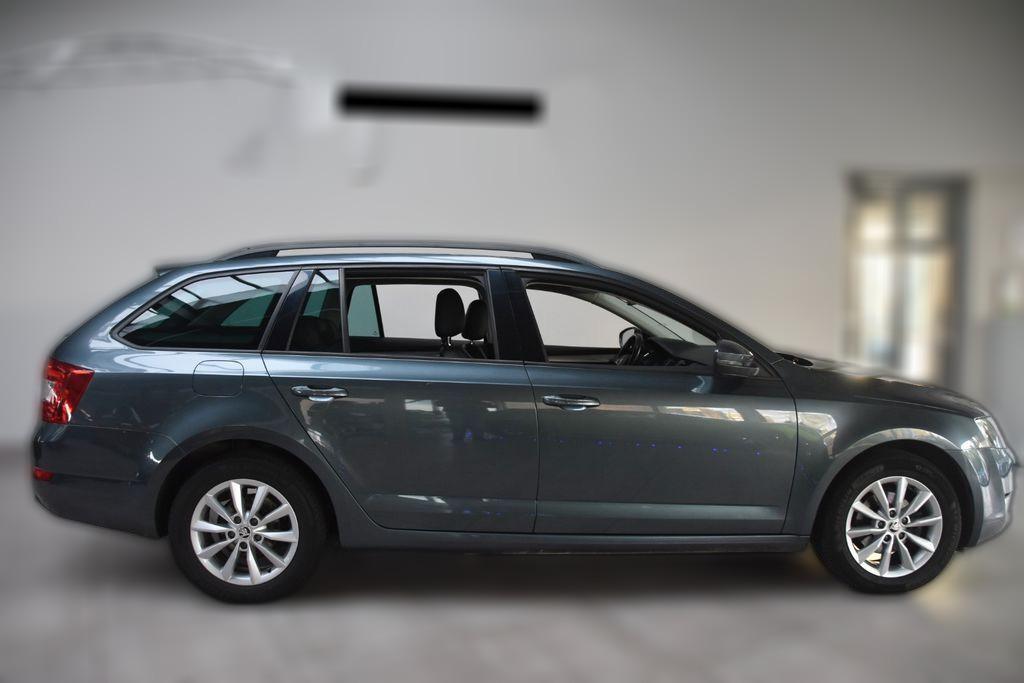 Skoda Octavia 1.6 TDI Ambition DSG Navi Sitzhz PDCv+h