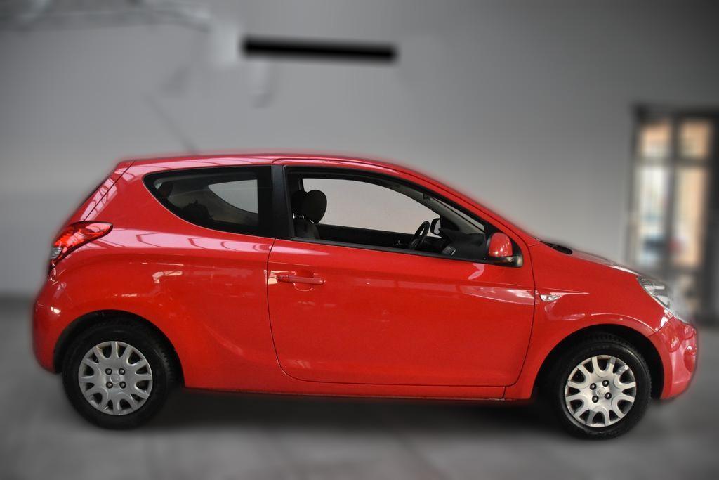 Hyundai i20 1.2 Classic Klima E-Fenster USB Allwetter