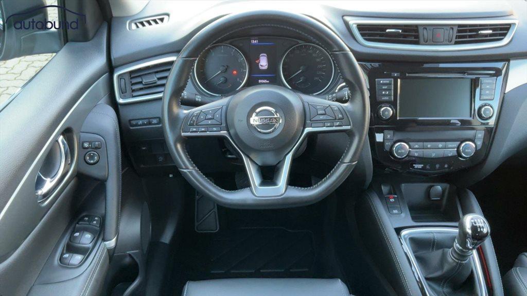 Nissan Qashqai II 1,3 DIG-T AHK Alu KA LED NAV NBA PDC RFK SHA