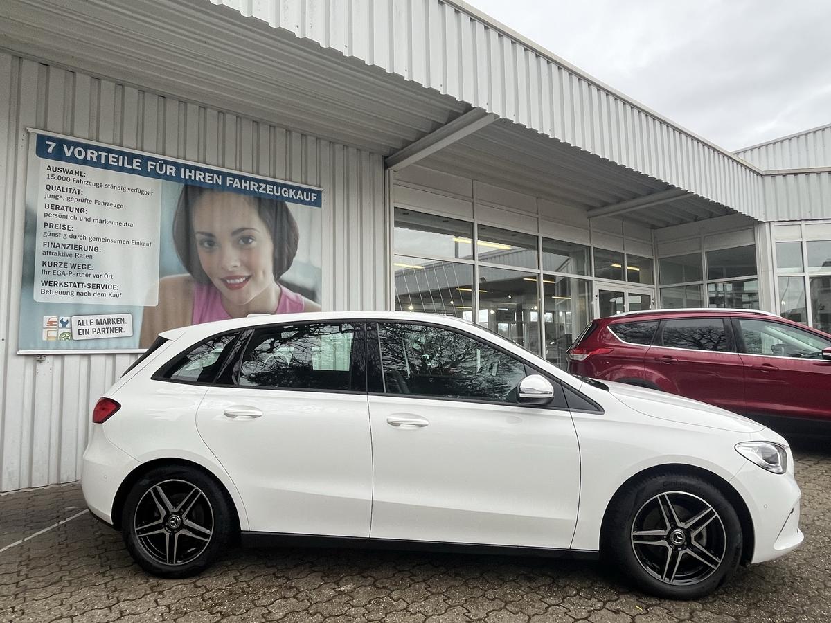 Mercedes-Benz B 180 AUTOMATIK*AHK Original*NAVI*PARK ASS*KLIMAAUT*