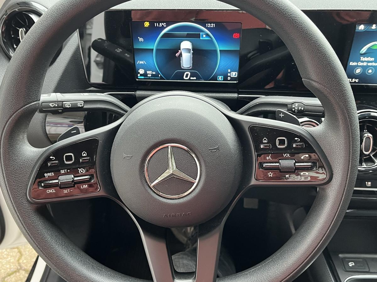 Mercedes-Benz B 180 AUTOMATIK*AHK Original*NAVI*PARK ASS*KLIMAAUT*