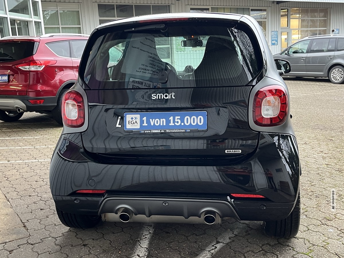 Smart ForTwo BRABUS DCT6G 109PS 18 TKM DCT PANO JBL NAVI SHZ PDC 