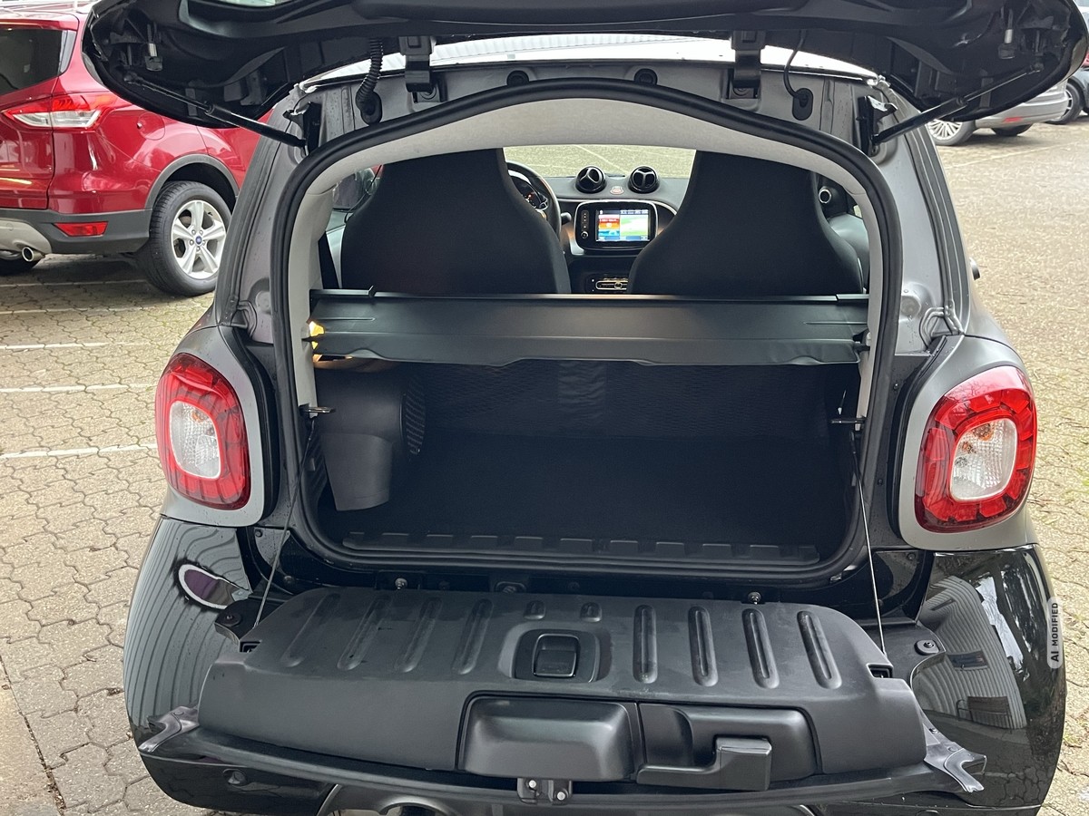 Smart ForTwo BRABUS DCT6G 109PS 18 TKM DCT PANO JBL NAVI SHZ PDC 