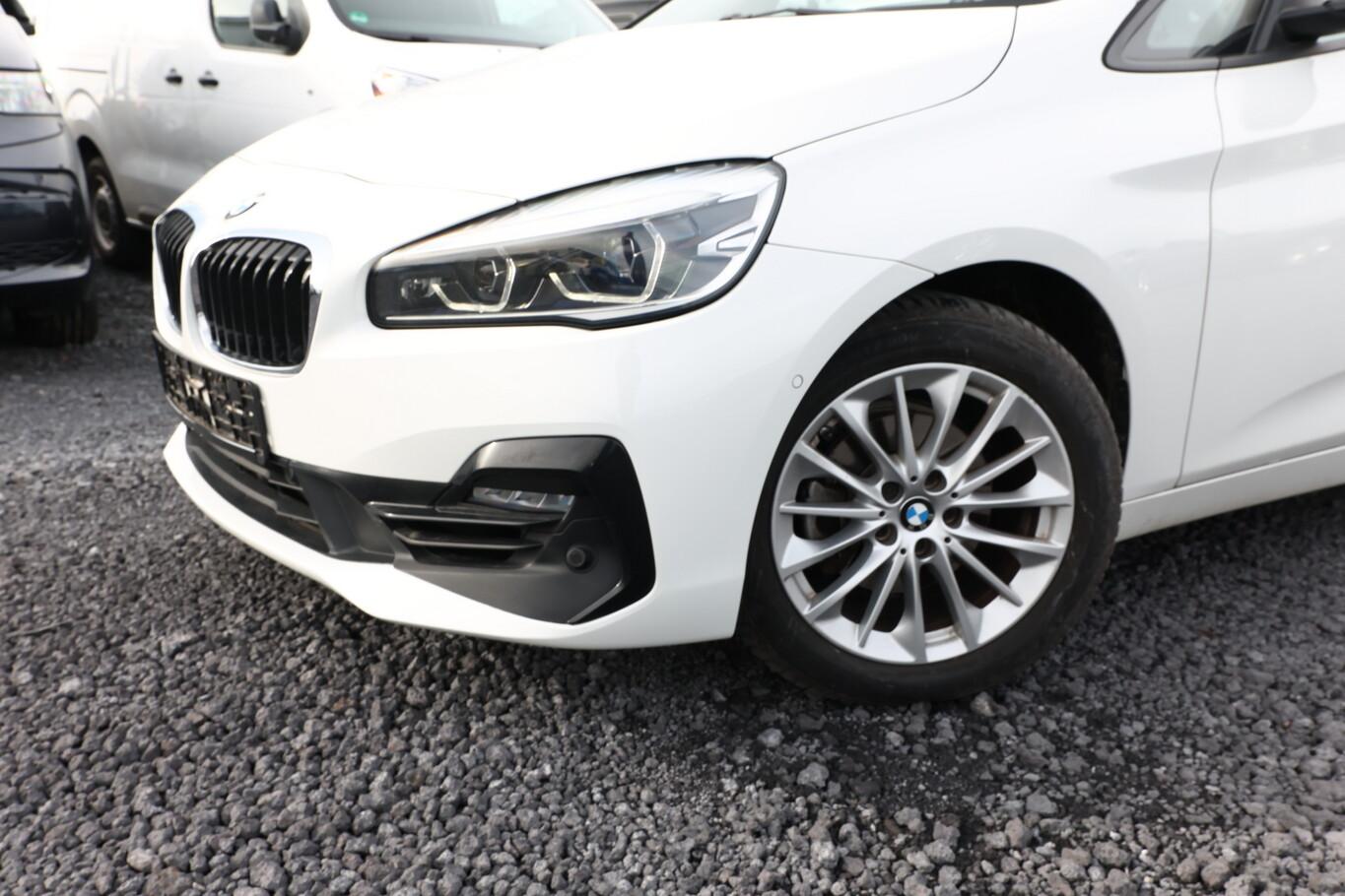 BMW 218 i Active Tourer Steptronic Sport Line Nav AHK