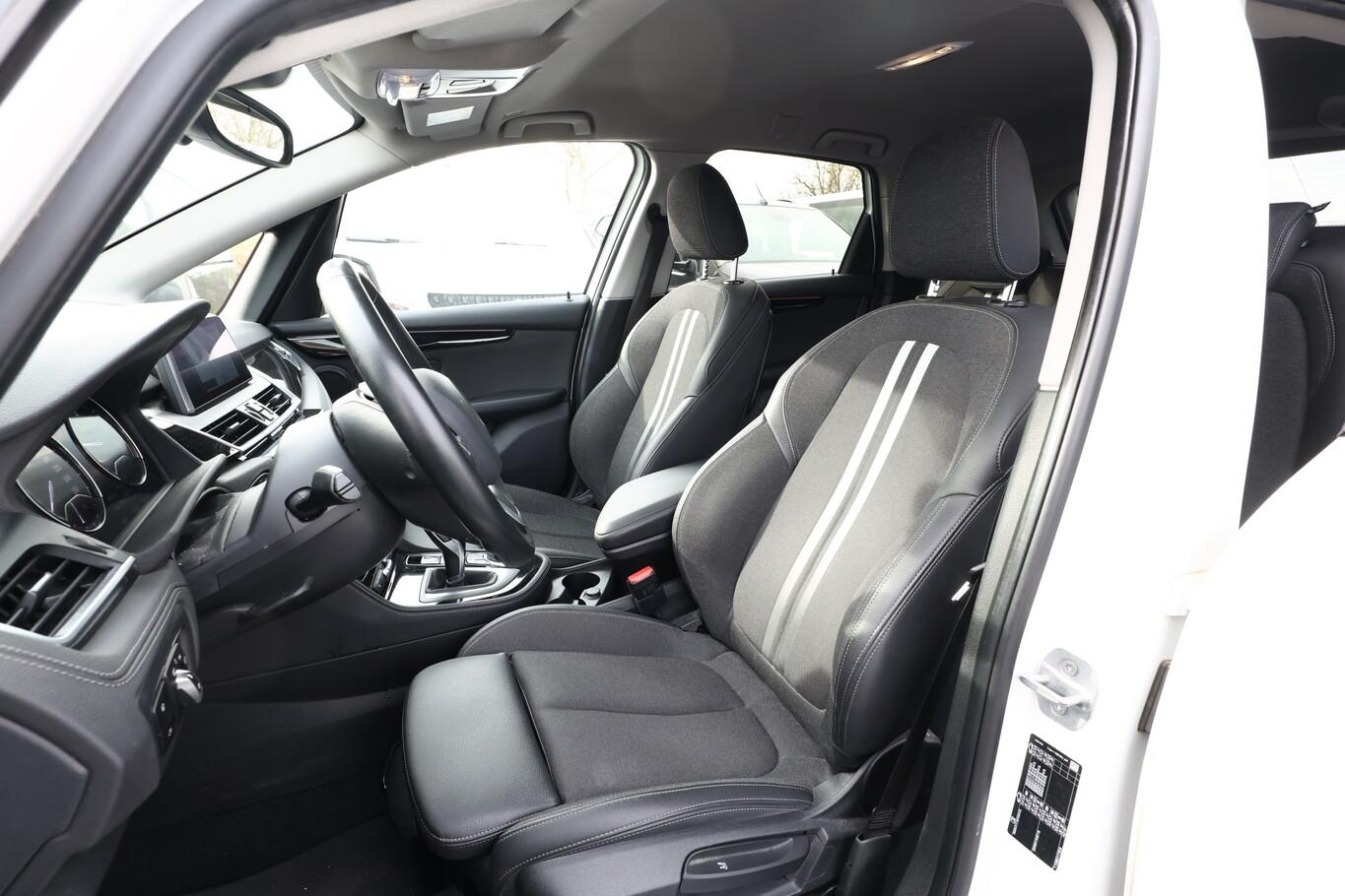 BMW 218 i Active Tourer Steptronic Sport Line Nav AHK