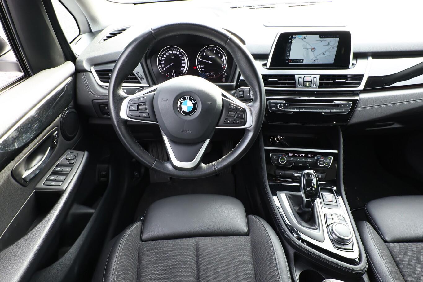 BMW 218 i Active Tourer Steptronic Sport Line Nav AHK