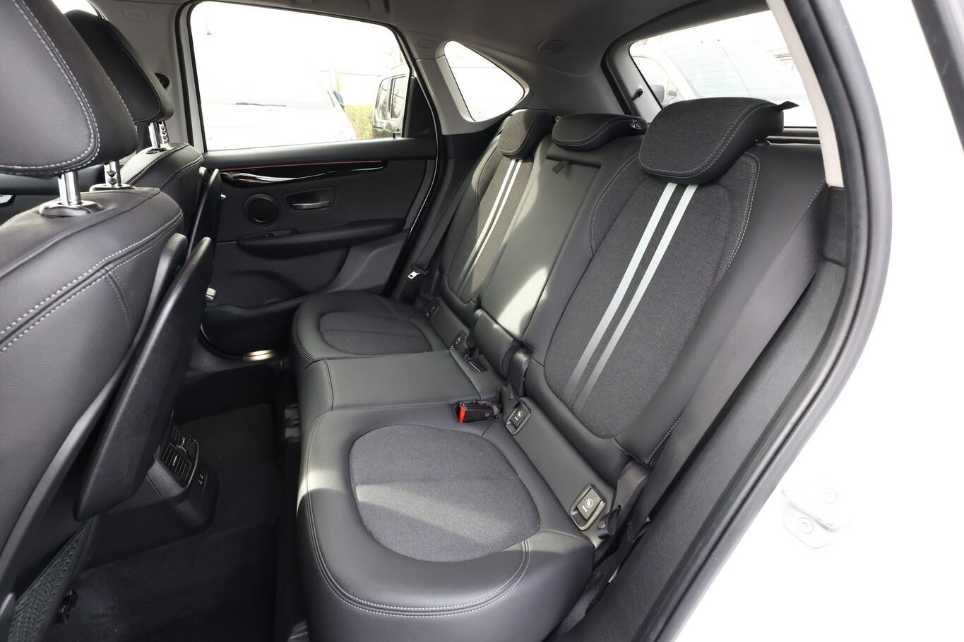 BMW 218 i Active Tourer Steptronic Sport Line Nav AHK