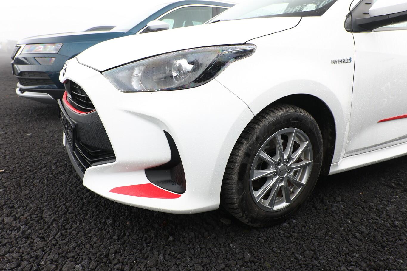 Toyota Yaris 1.5 Hybrid 116 CVT Business Ed. Nav Kam