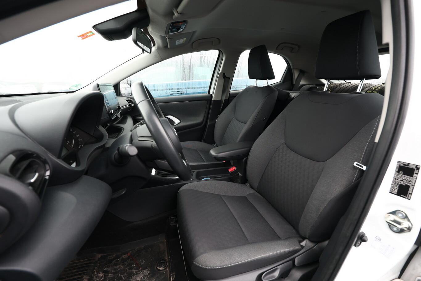 Toyota Yaris 1.5 Hybrid 116 CVT Business Ed. Nav Kam