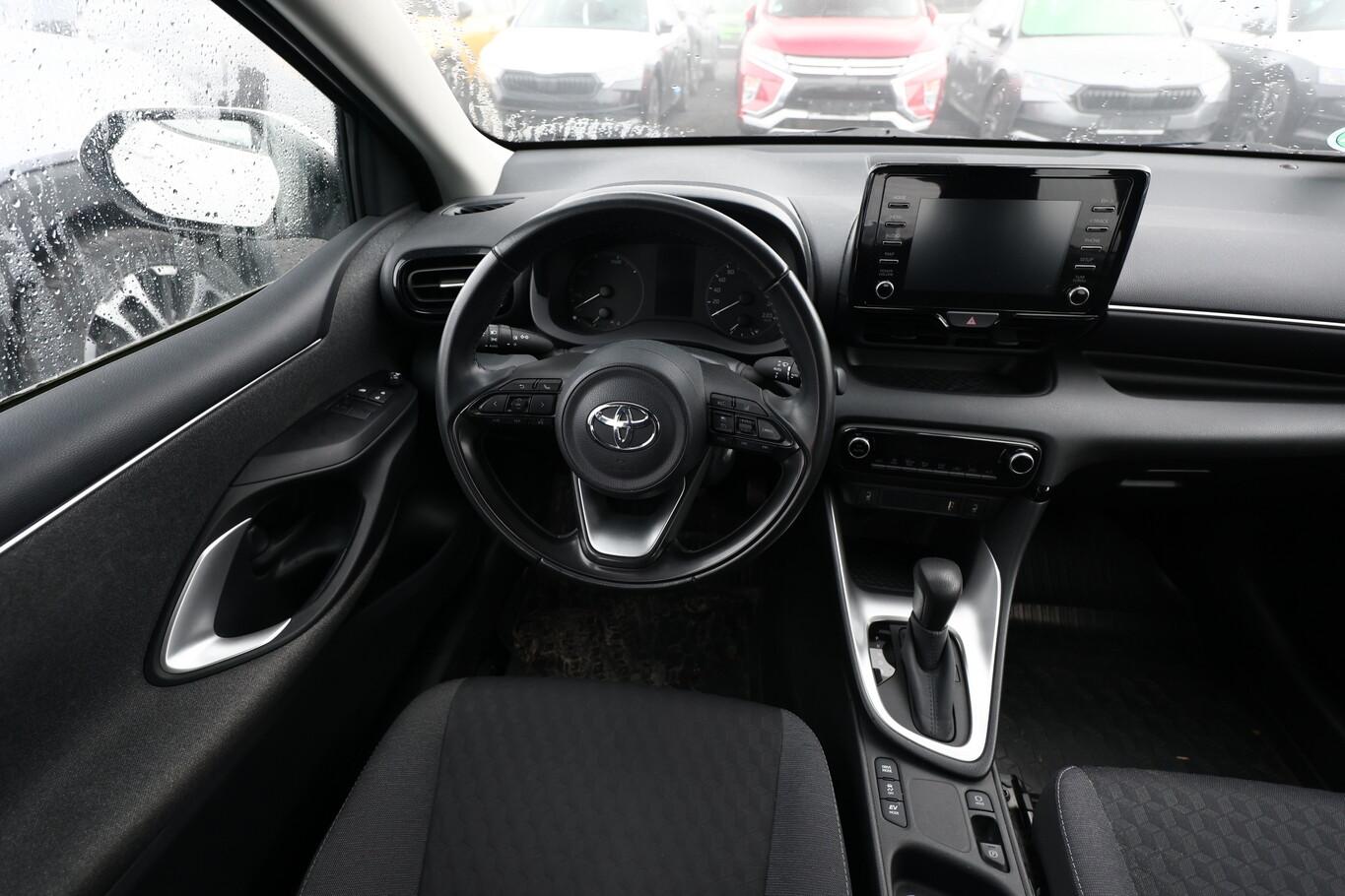 Toyota Yaris 1.5 Hybrid 116 CVT Business Ed. Nav Kam