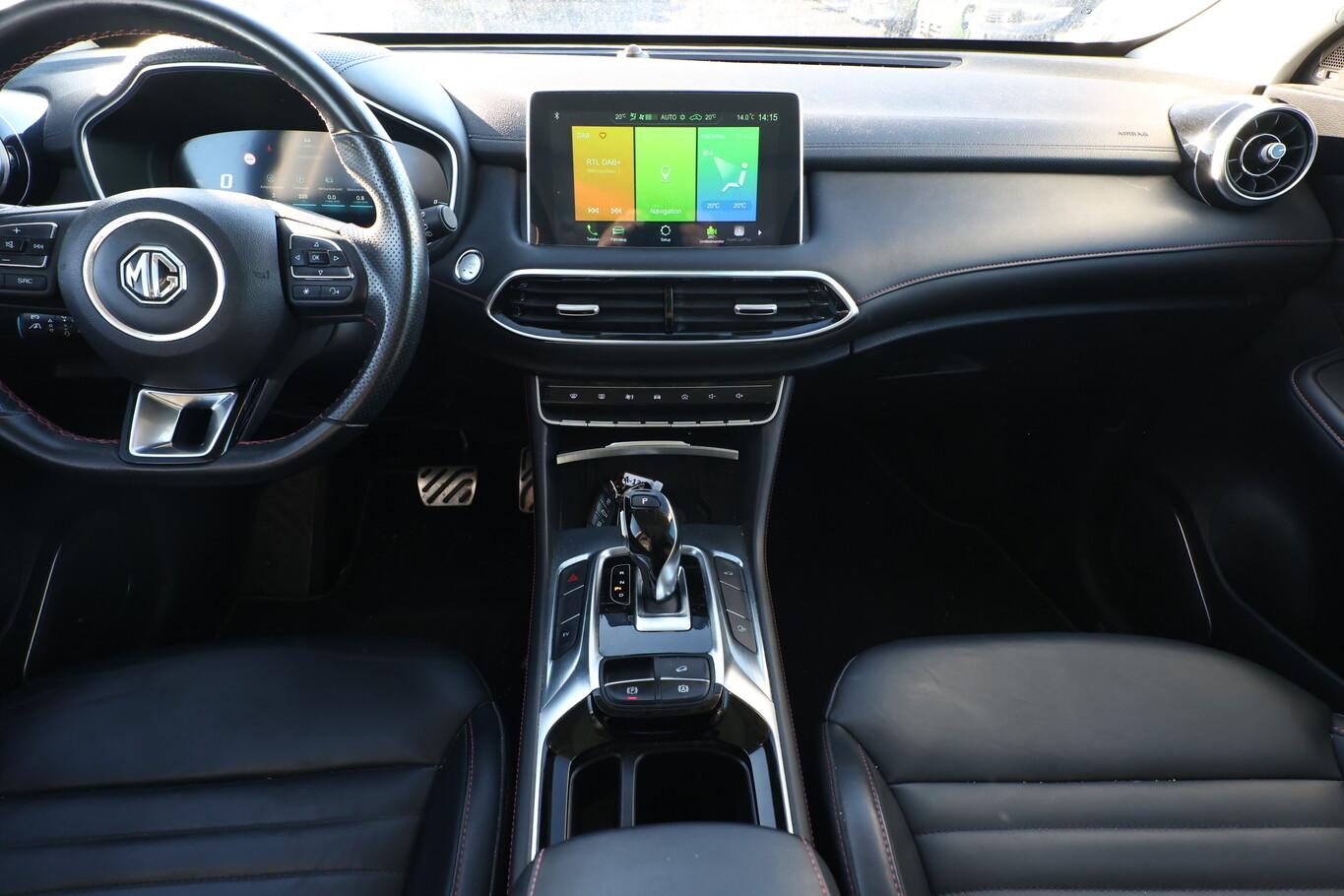 MG EHS PHEV Luxury Pano Nav PDC ACC LM18Z LaneAs